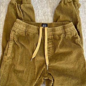 Corduroy very fashionable joggers. Urban Outfitters